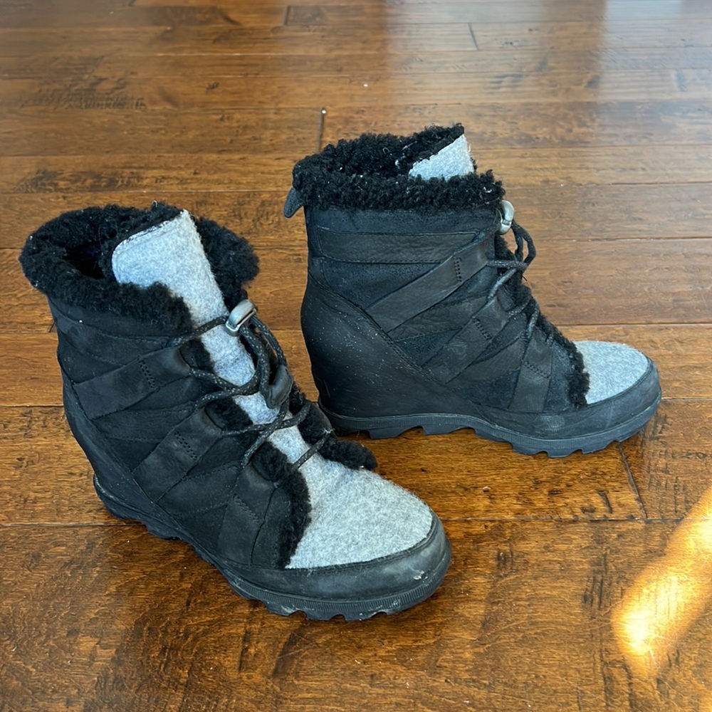 Sorel wedge winter boots